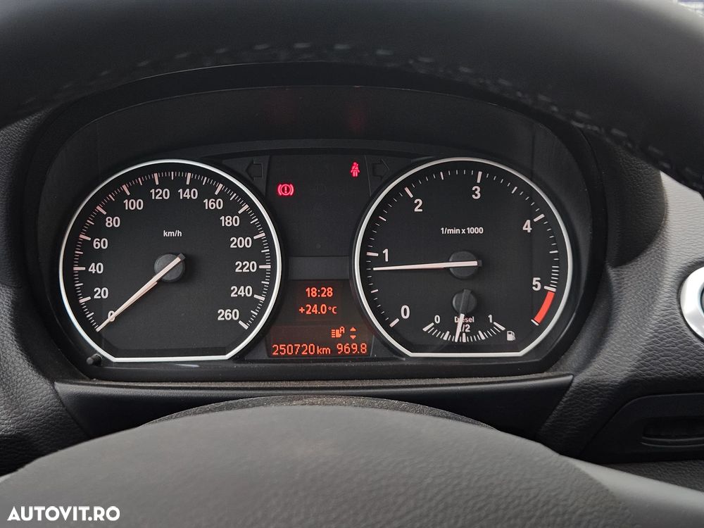 BMW Seria 1 123d - 13