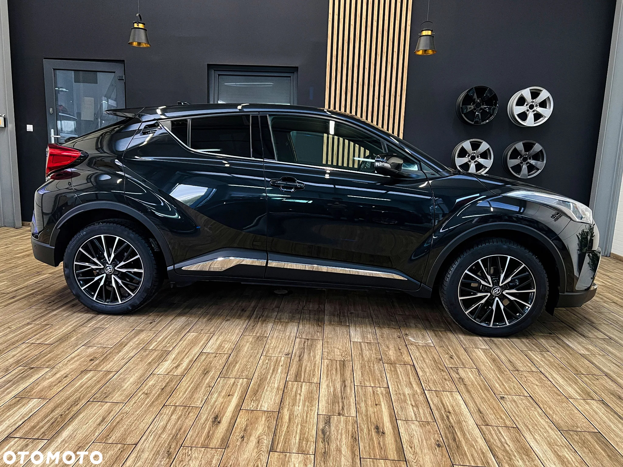 Toyota C-HR 1.2 T Premium - 5
