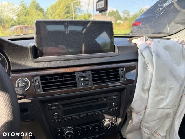 BMW Seria 3 320d xDrive - 19