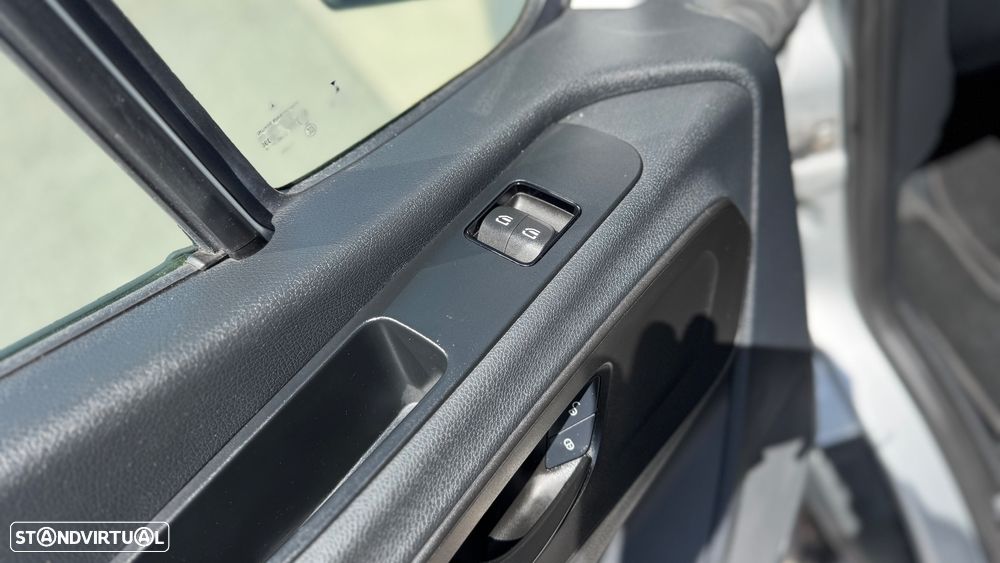 Mercedes-Benz Sprinter 314 CDI37 CX Automática - 25