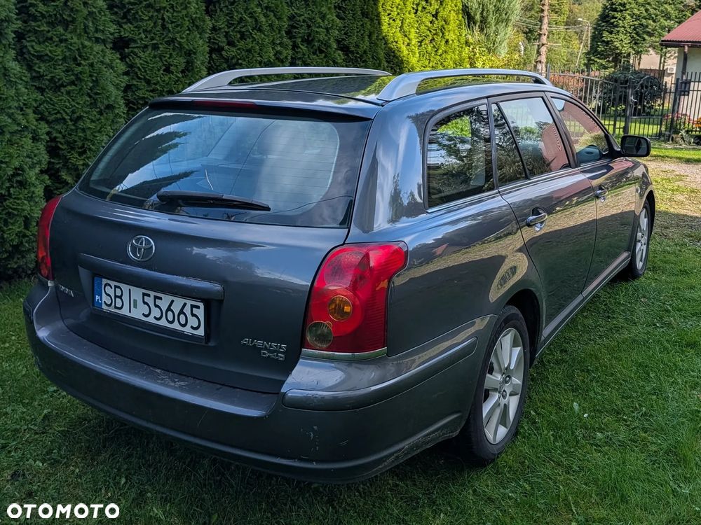Toyota Avensis - 4