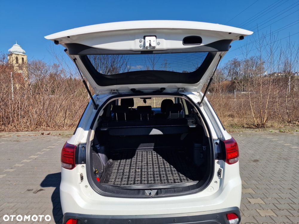 Mitsubishi Outlander 2.0 Intense + Navi 4WD CVT - 15