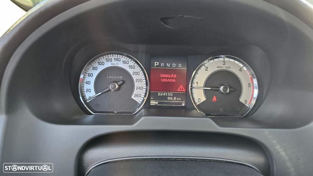 Jaguar XF 2.7 D V6 Premium Luxury - 30