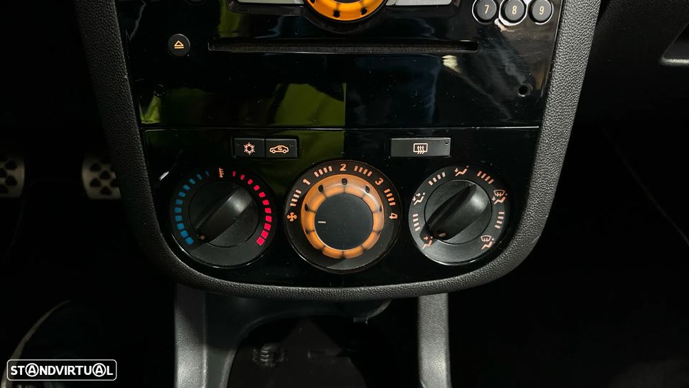 Opel Corsa 1.2 Black Edition - 18