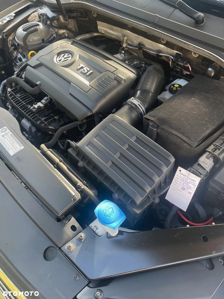 Volkswagen Passat - 12