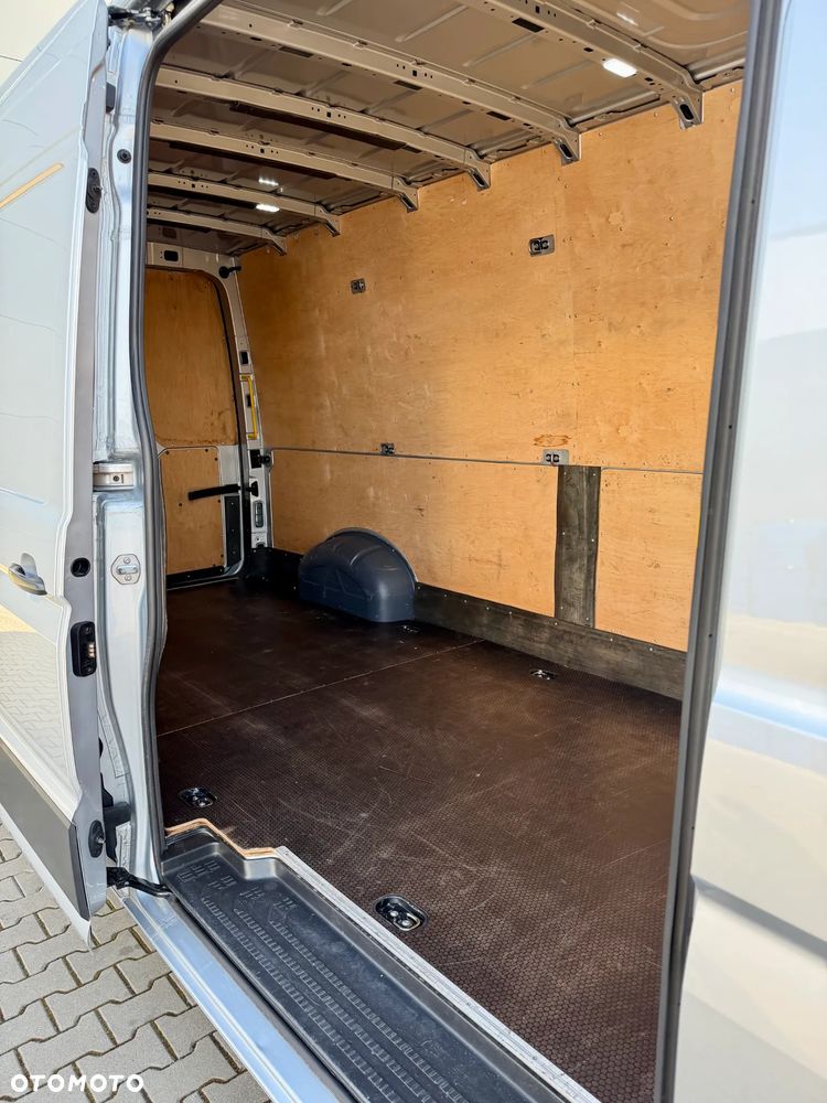 Volkswagen CRAFTER - 13