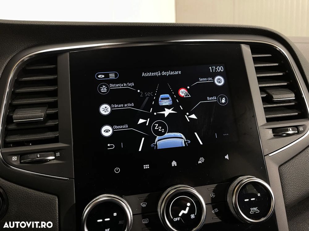 Renault Megane E-TECH 160 BUSINESS EDITION - 17