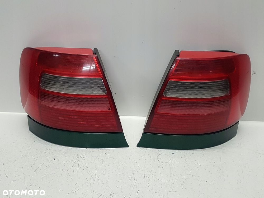 AUDI A4 B5 SEDAN LAMPA PRAWA TYŁ TYLNA EUROPA - 2