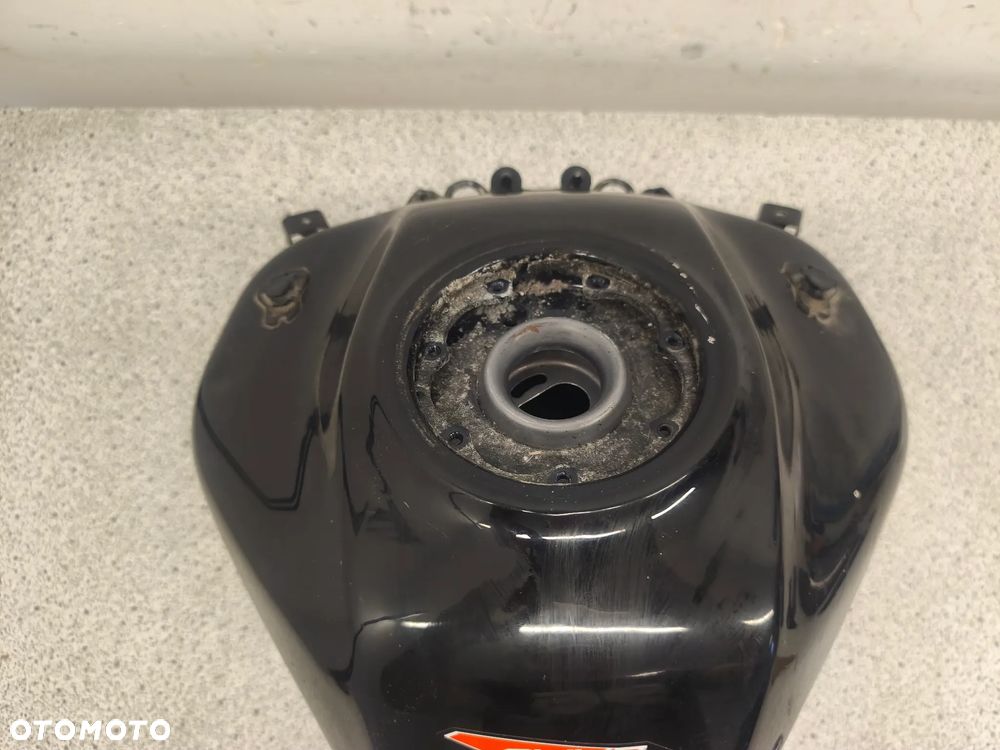 Bak, zbiornik paliwa KTM 125 Duke - 8