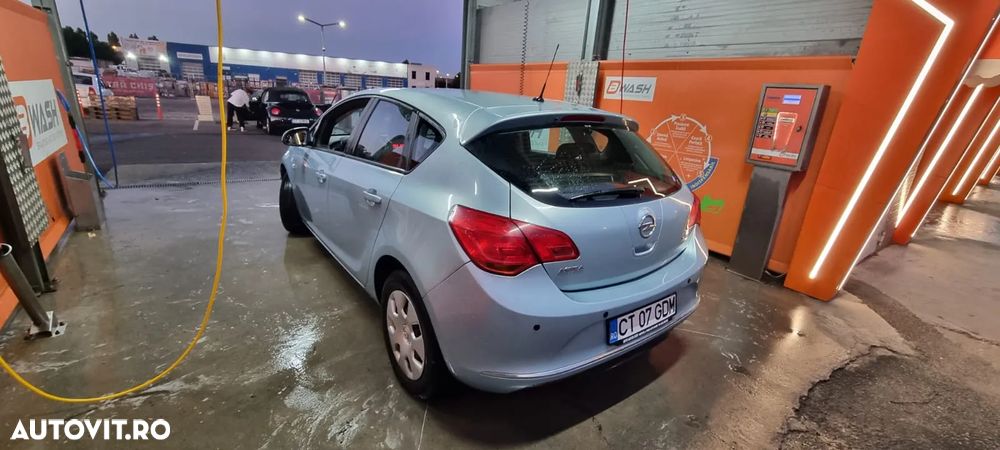 Opel Astra - 9