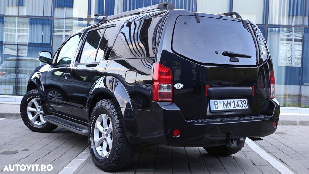 Nissan Pathfinder 2.5 dCi Premium - 11