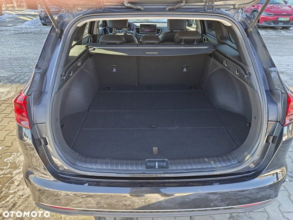 Kia Ceed 1.5 T-GDI Tribute DCT - 11