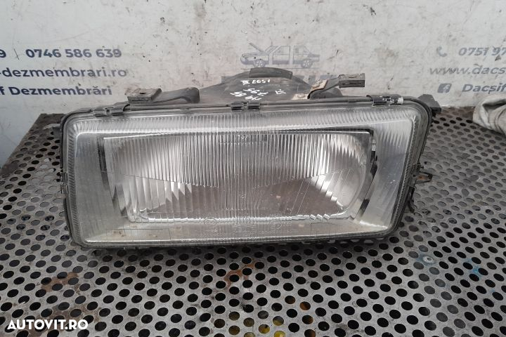 Far stanga Audi A4 B5  [din 1994 pana  1999] Sedan 1.8 T MT (150 hp) - 2