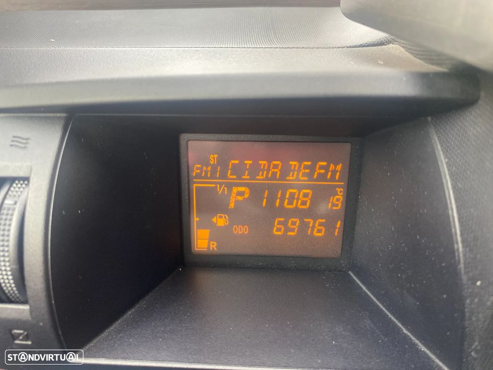 Toyota iQ 1.0 Multidrive + - 38