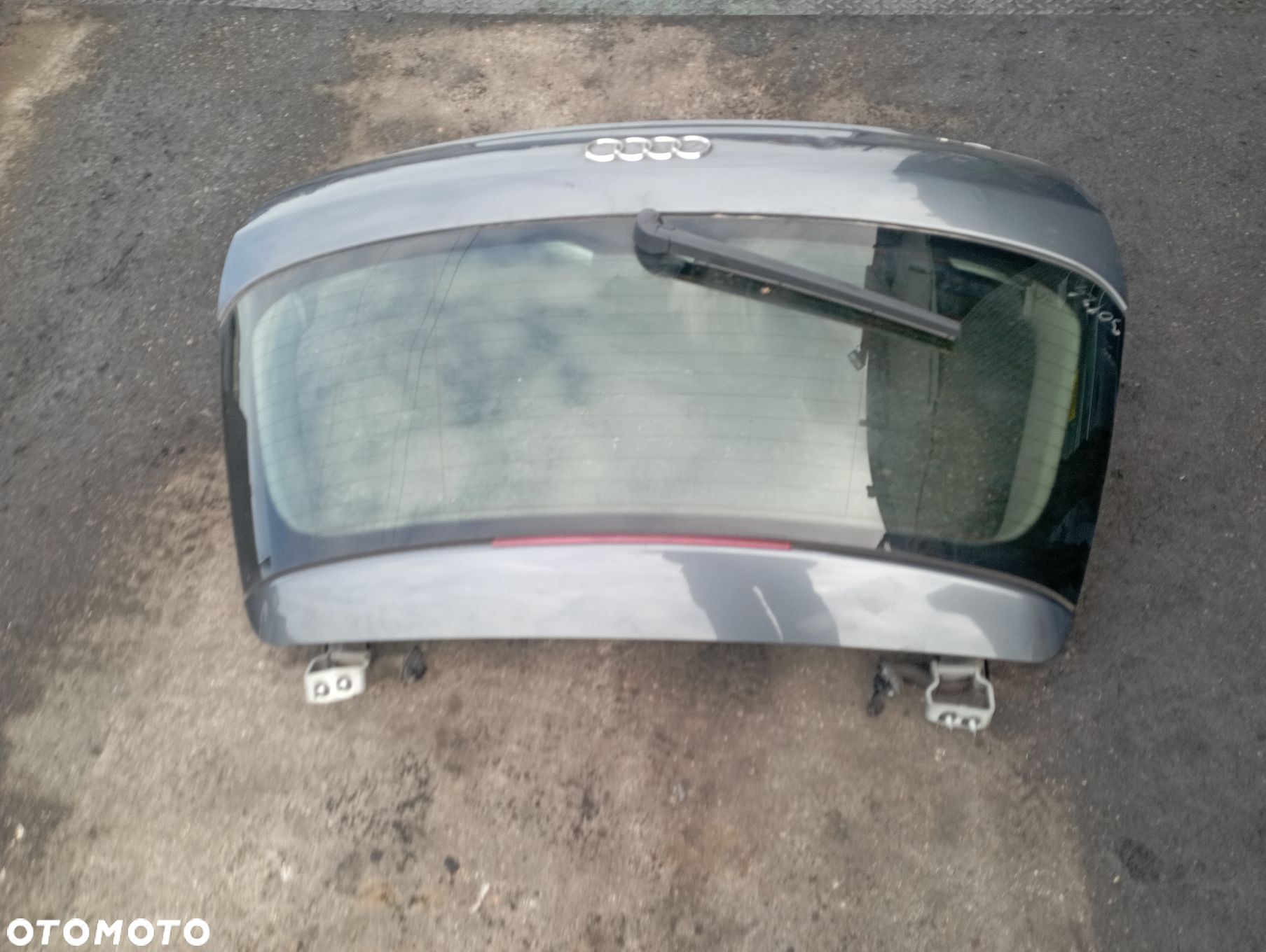 KLAPA BAGAŻNIKA KOMBI

 AUDI
 A4 B6 LX7Z - 8
