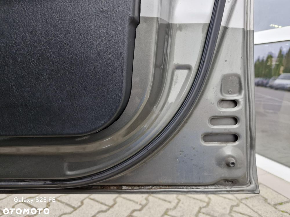 Hyundai H-1 Starex - 30