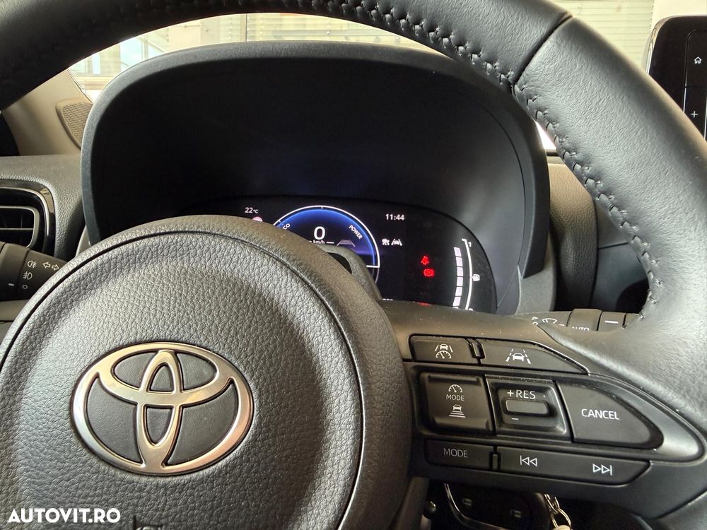 Toyota Yaris - 17