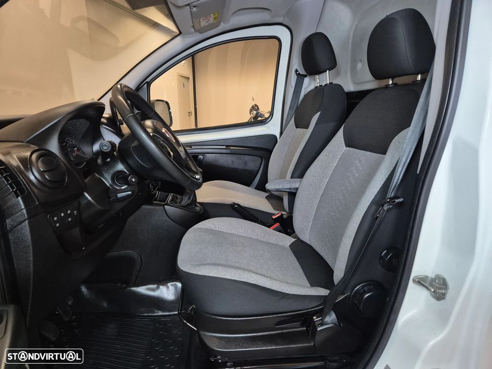 Fiat Fiorino 1.3 M-jet Adventure - 21