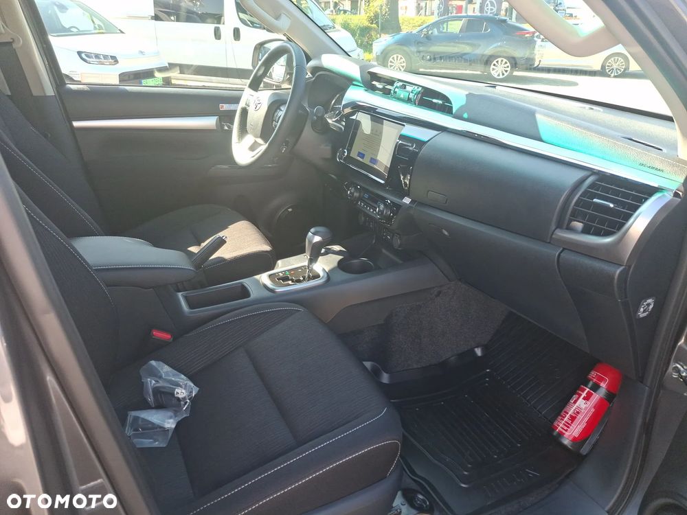 Toyota Hilux - 13