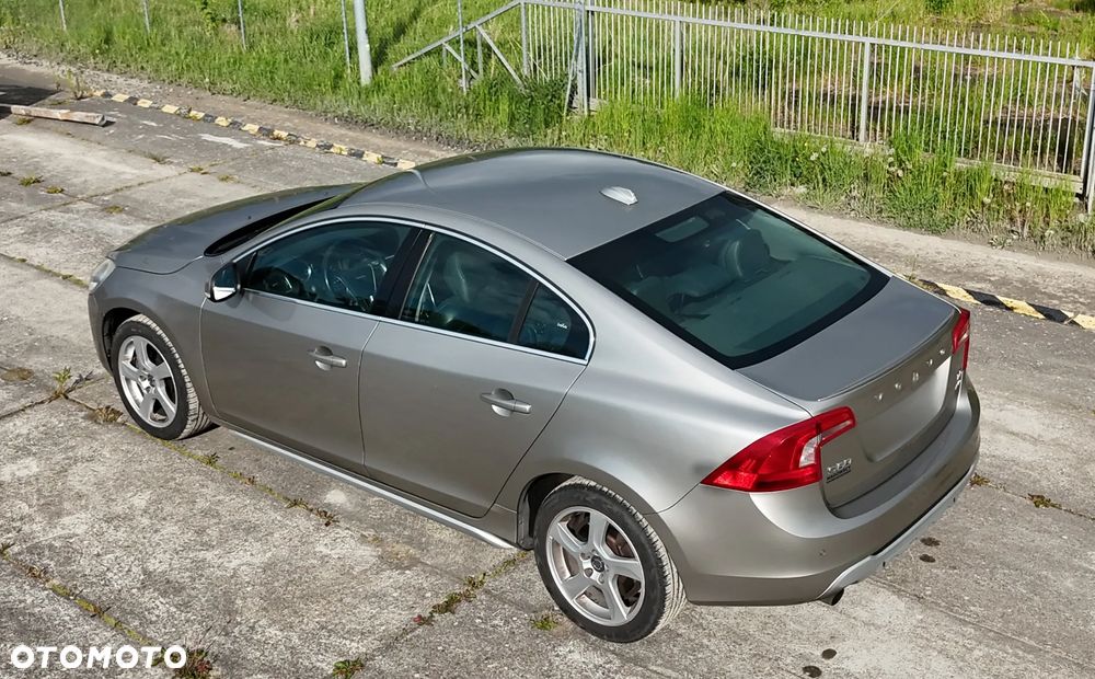 Volvo S60 T6 AWD Momentum - 5