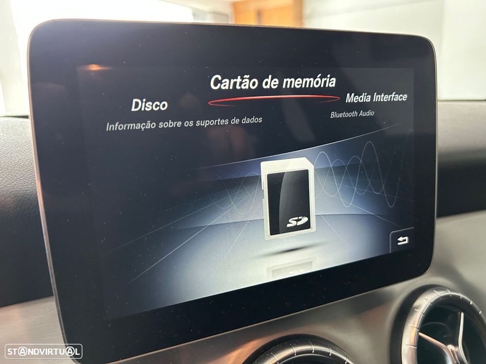 Mercedes-Benz CLA 200 d Shooting Brake AMG Line - 12