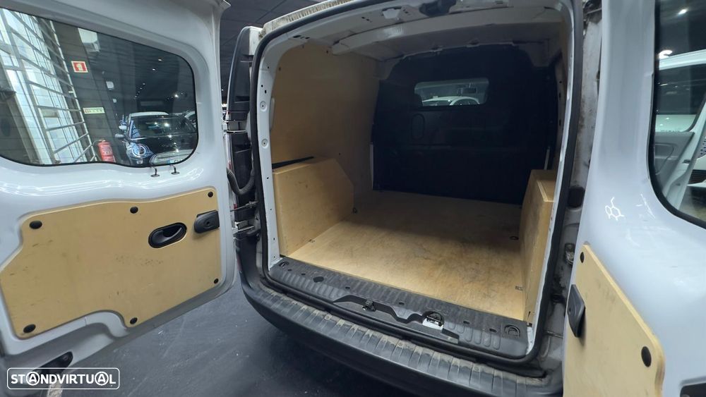 Renault kangoo  ZE - 35
