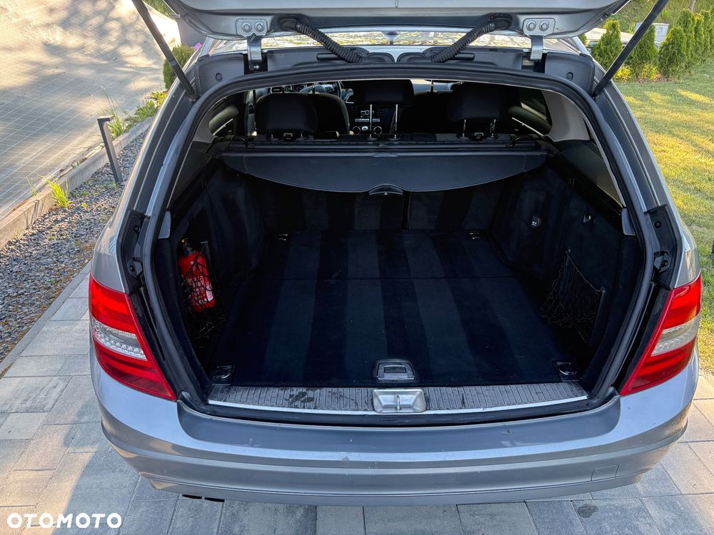 Mercedes-Benz Klasa C 200 CDI DPF BlueEFFICIENCY Special Edition - 30