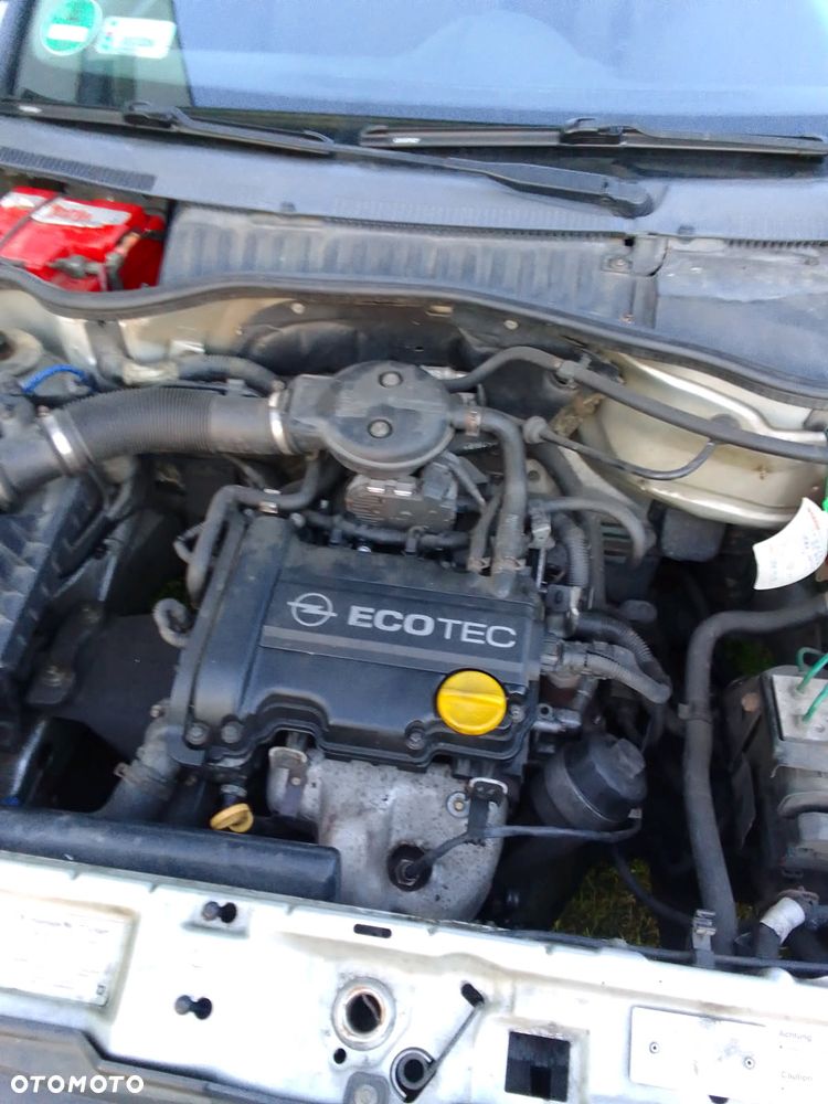 Opel Corsa 1.0 12V Base / Start - 4
