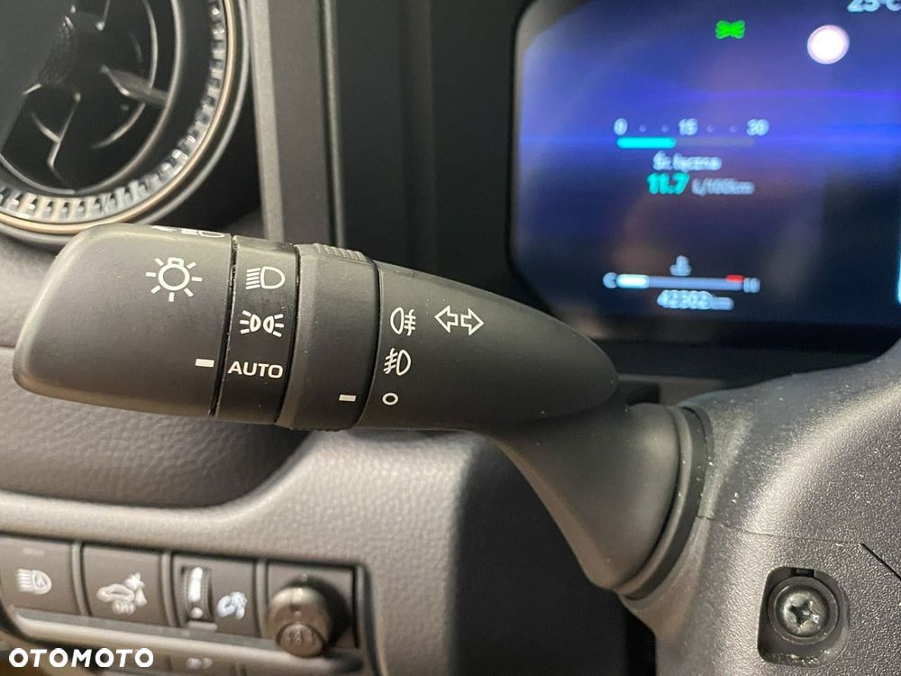 Toyota Land Cruiser - 19
