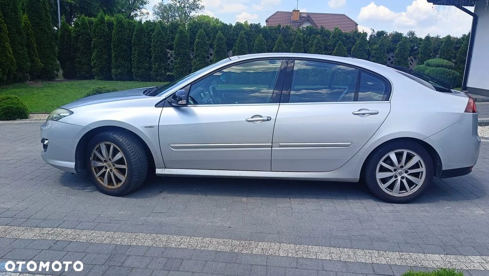 Renault Laguna dCi 110 FAP Bose Edition - 14