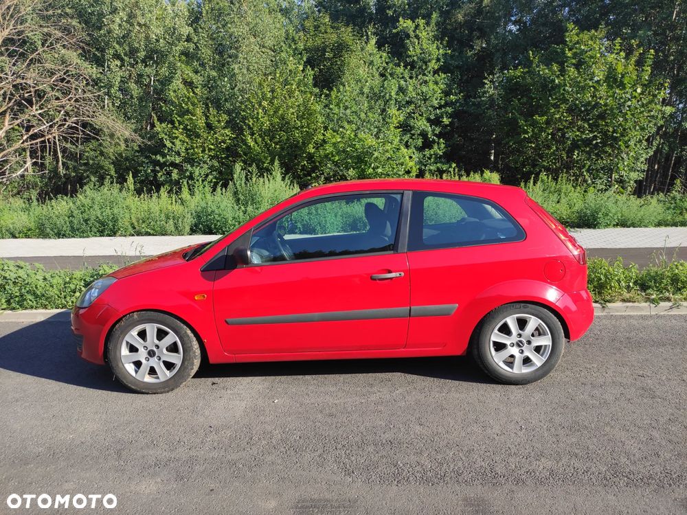 Ford Fiesta 1.3 Ambiente - 7
