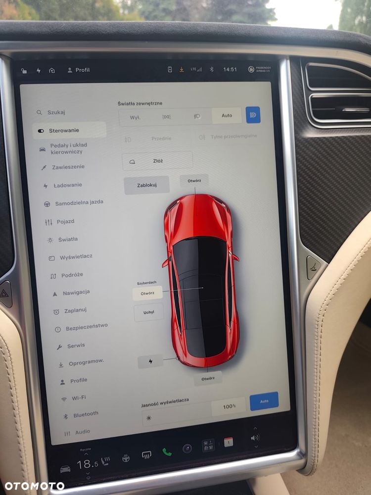 Tesla Model S - 27