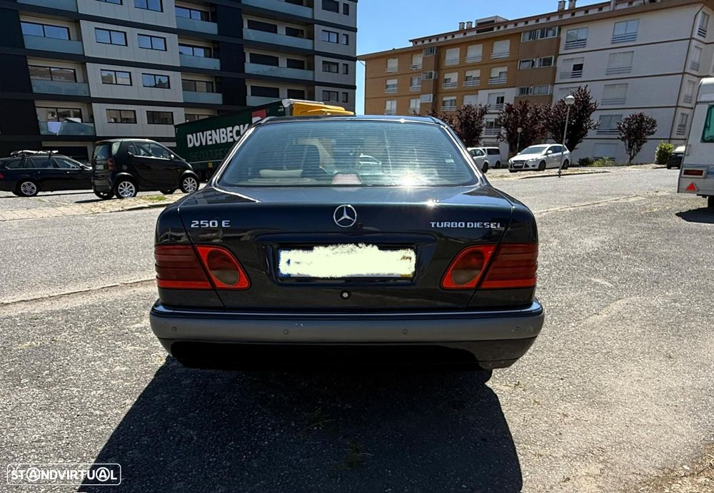 Mercedes-Benz E 250 - 14