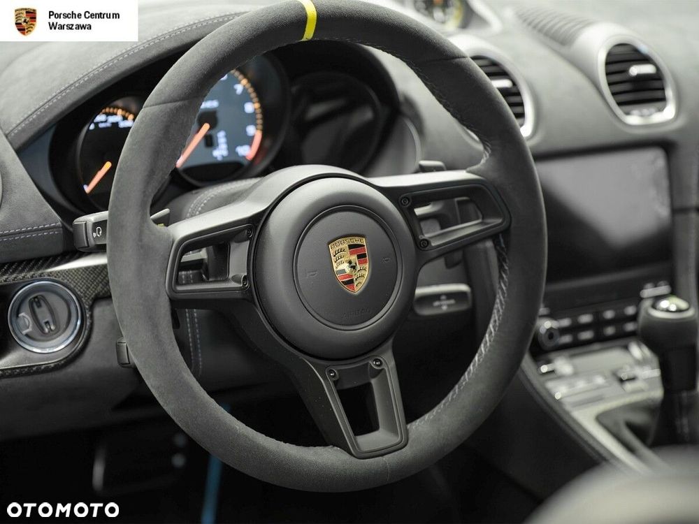 Porsche 718 Cayman - 11