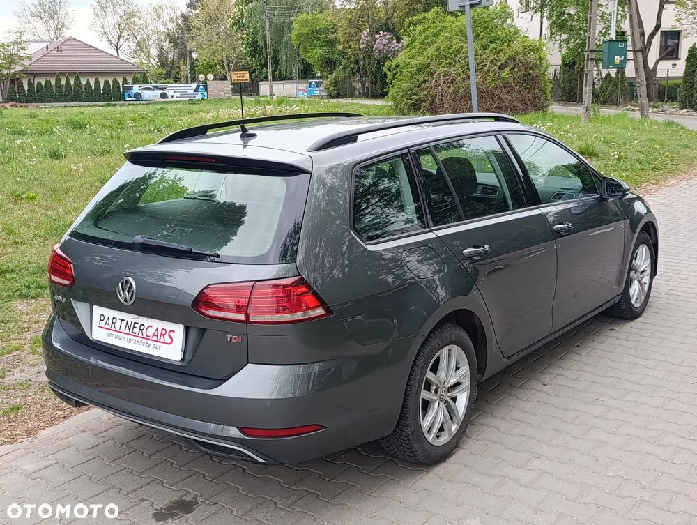 Volkswagen Golf 1.6 TDI SCR DSG Comfortline - 6