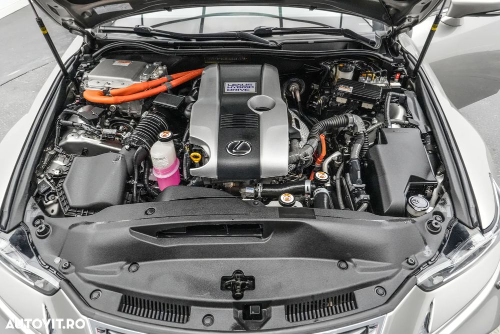 Lexus Seria IS 300h Executive - 25