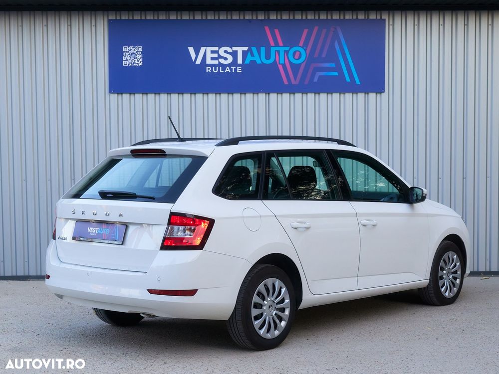 Skoda Fabia 2022 photo 4