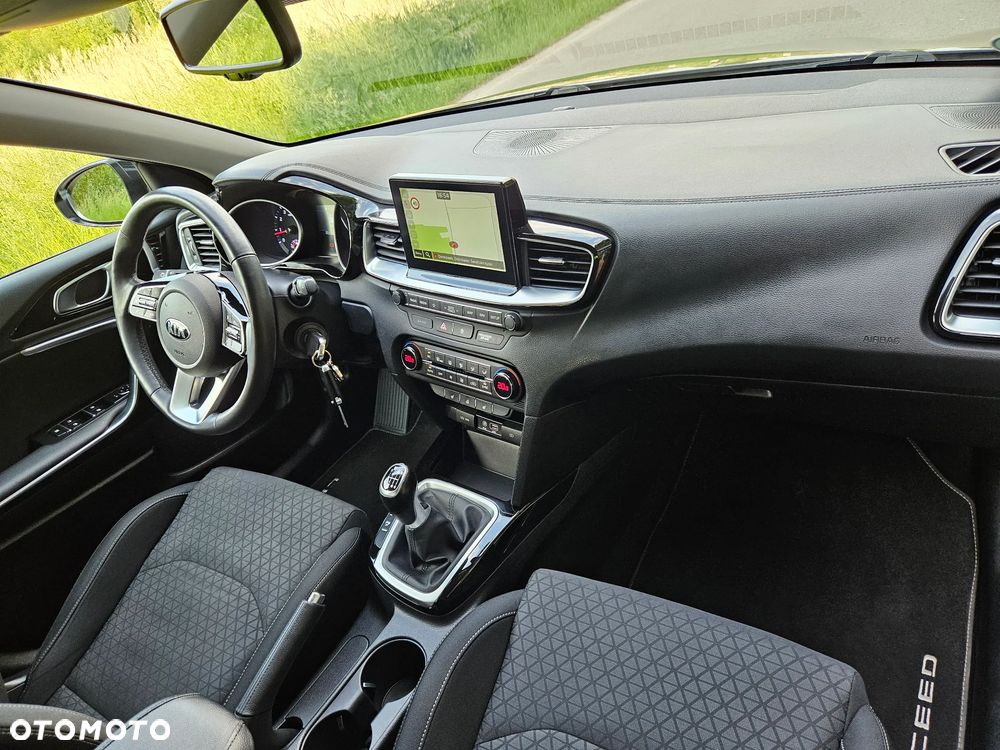 Kia Ceed 1.4 T-GDI OPF Platinum Edition - 29