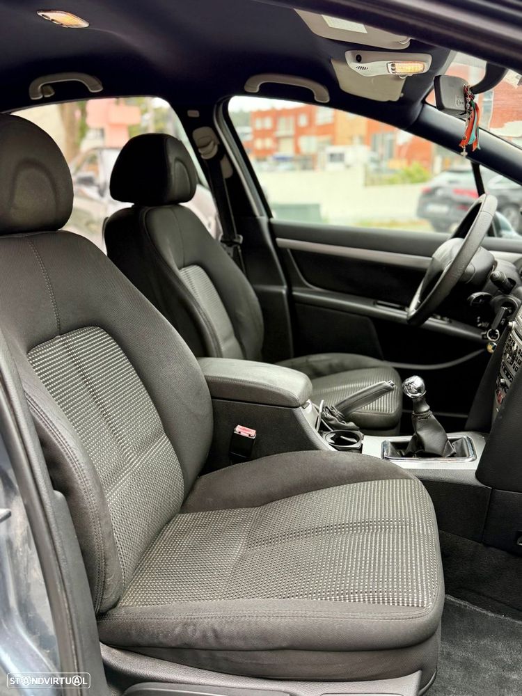 Peugeot 407 1.6 HDi Executive - 16