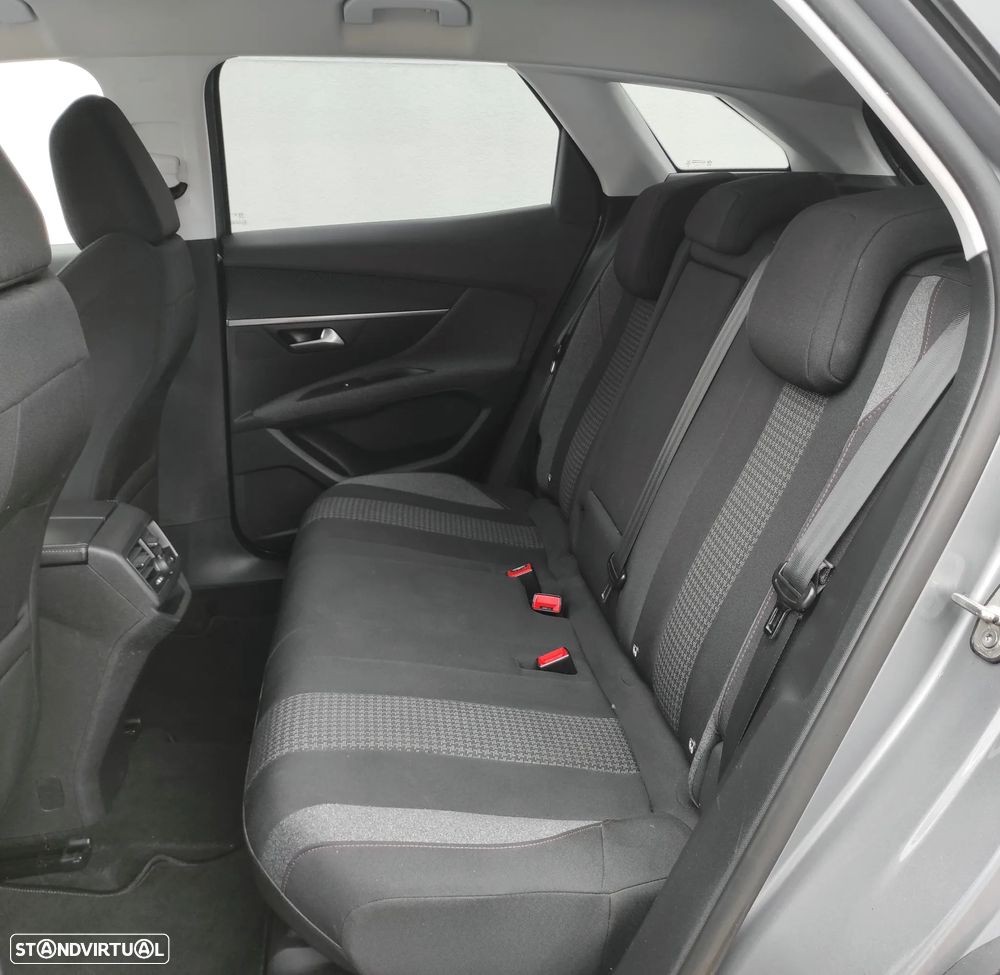 Peugeot 3008 1.6 BlueHDi Style EAT6 - 24