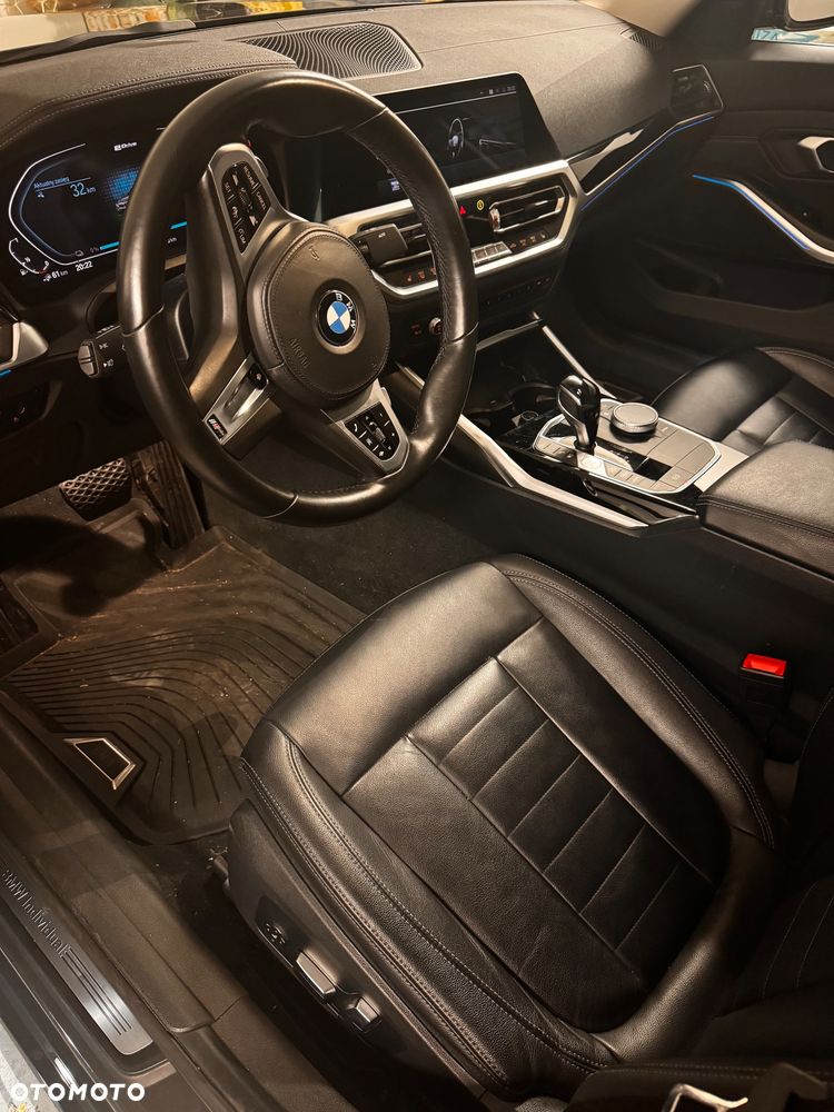 BMW Seria 3 330e Luxury Line - 22