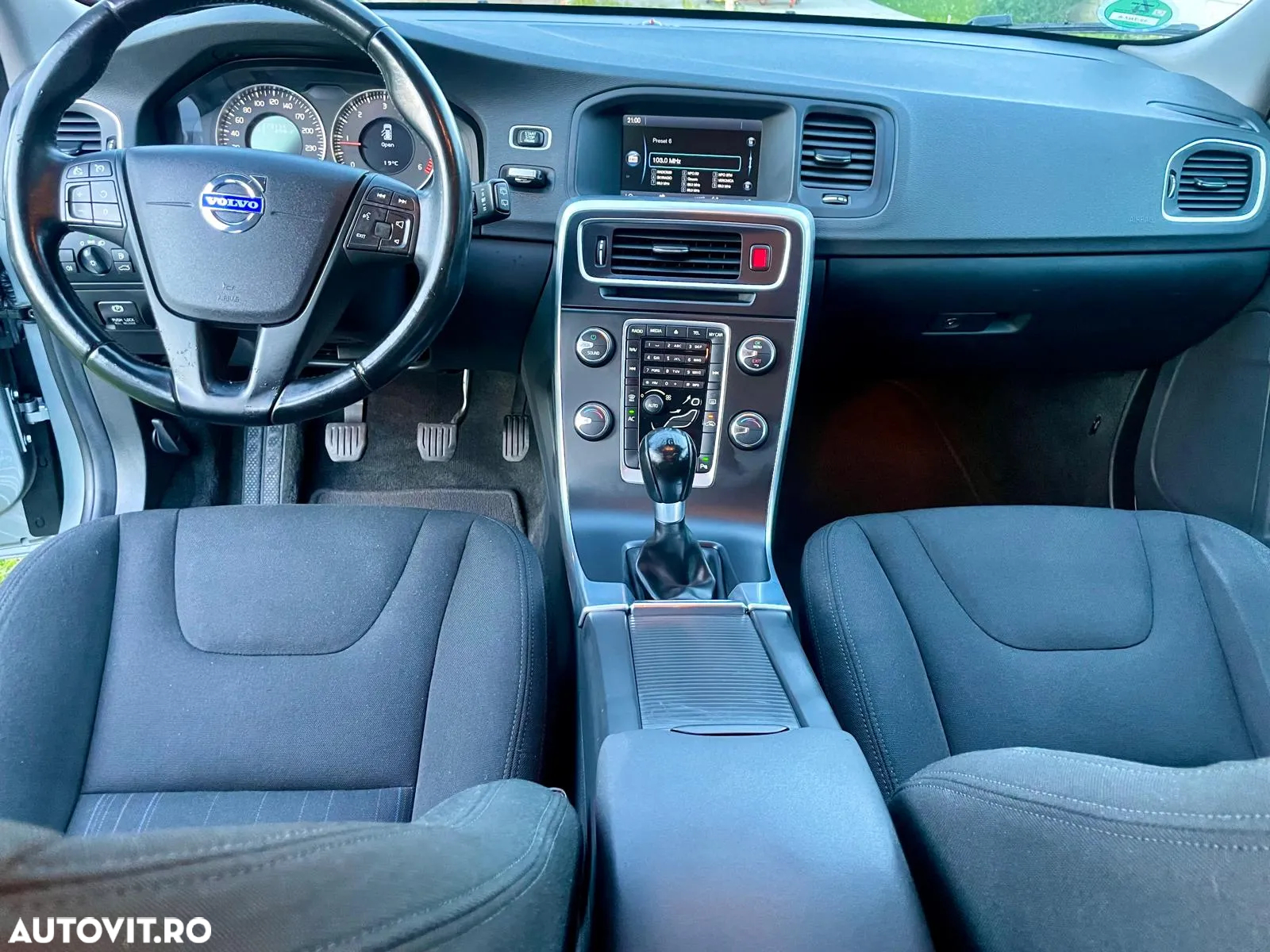 Volvo V60 D3 Kinetic - 14