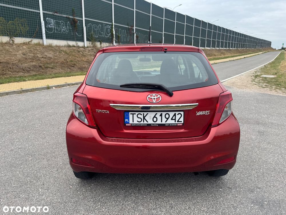 Toyota Yaris 2012 photo 5