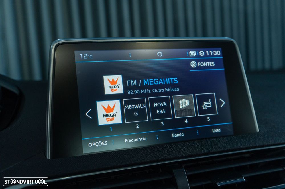 Peugeot 3008 1.2 PureTech Allure Pack EAT8 - 23