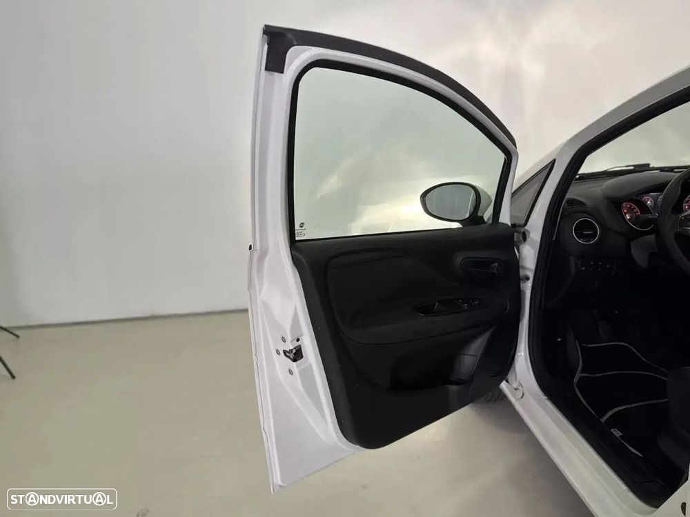 Fiat Punto 1.2 Lounge S&S - 17
