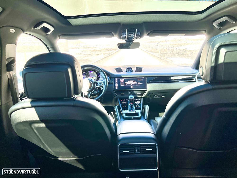 Porsche Cayenne Coupé E-Hybrid - 24