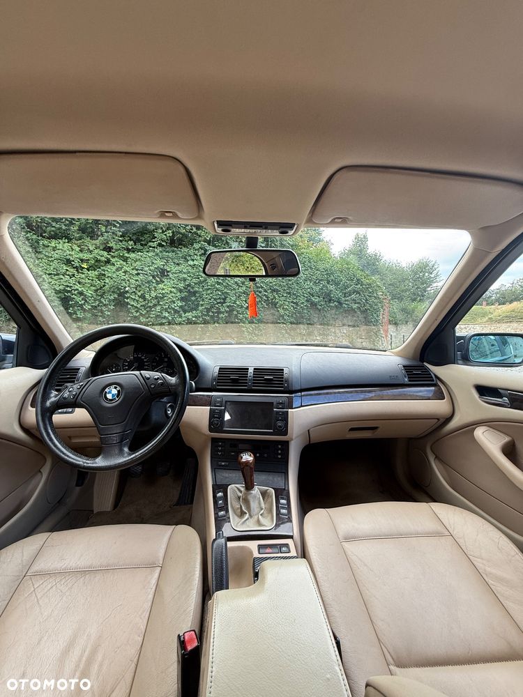 BMW Seria 3 320i - 12