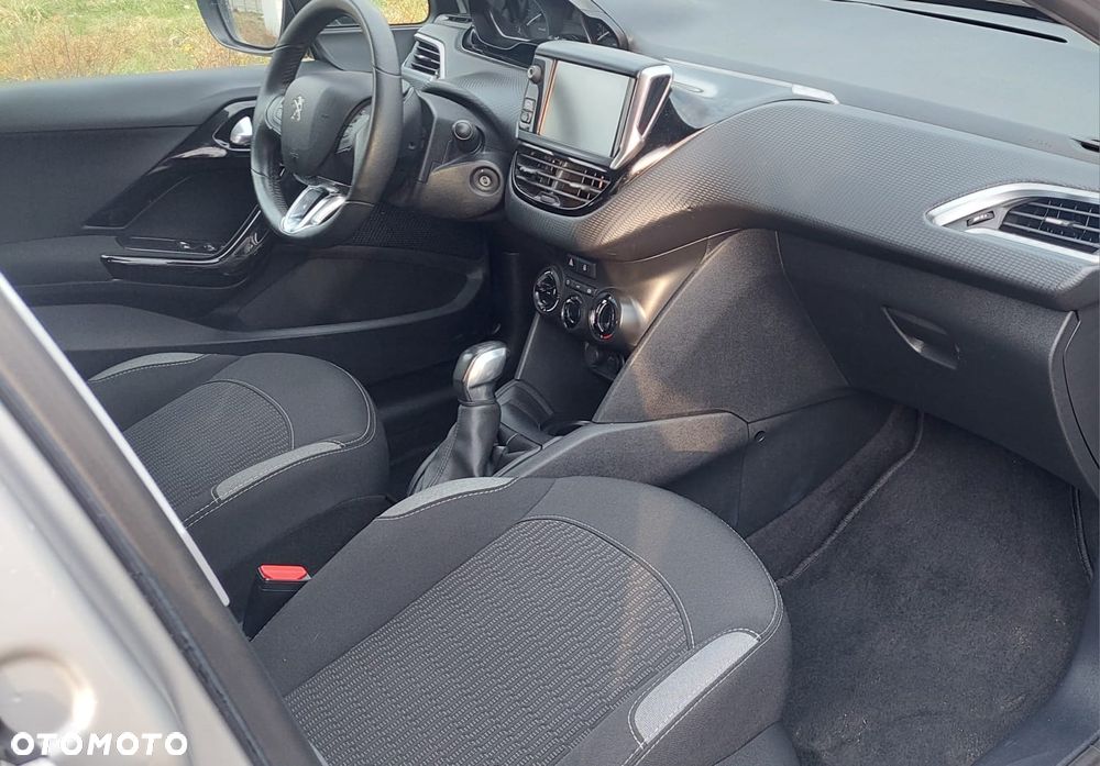 Peugeot 208 PureTech 82 Active - 17