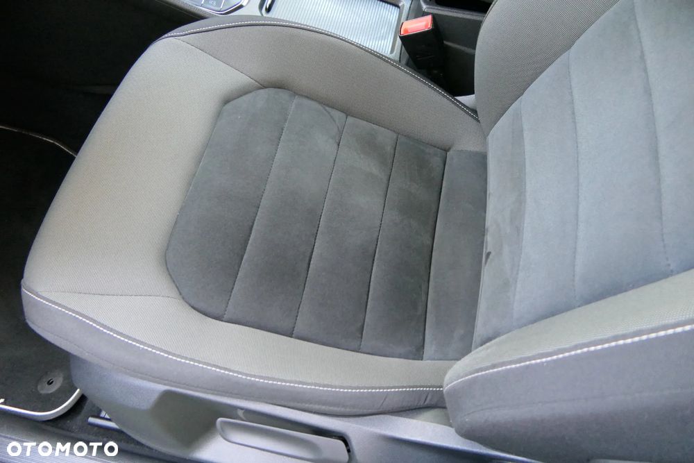 Volkswagen Golf Sportsvan SV 1.6 TDI BMT Highline - 19