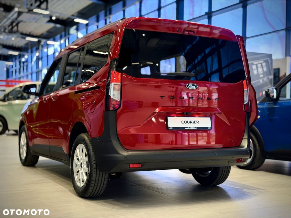 Ford Tourneo Courier 1.0 EcoBoost Titanium - 28